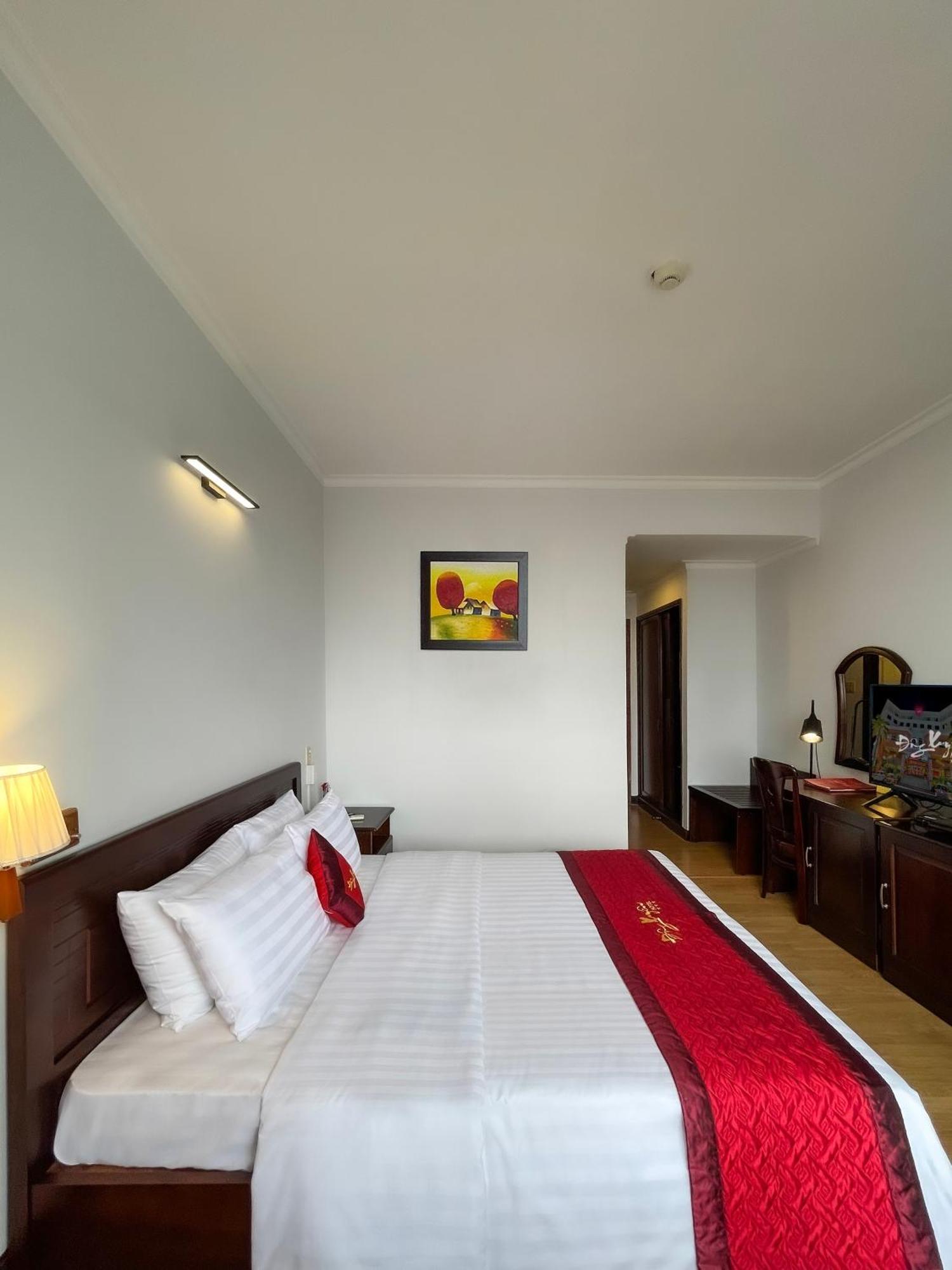 Dong Xuyen Hotel Long Xuyen Bagian luar foto