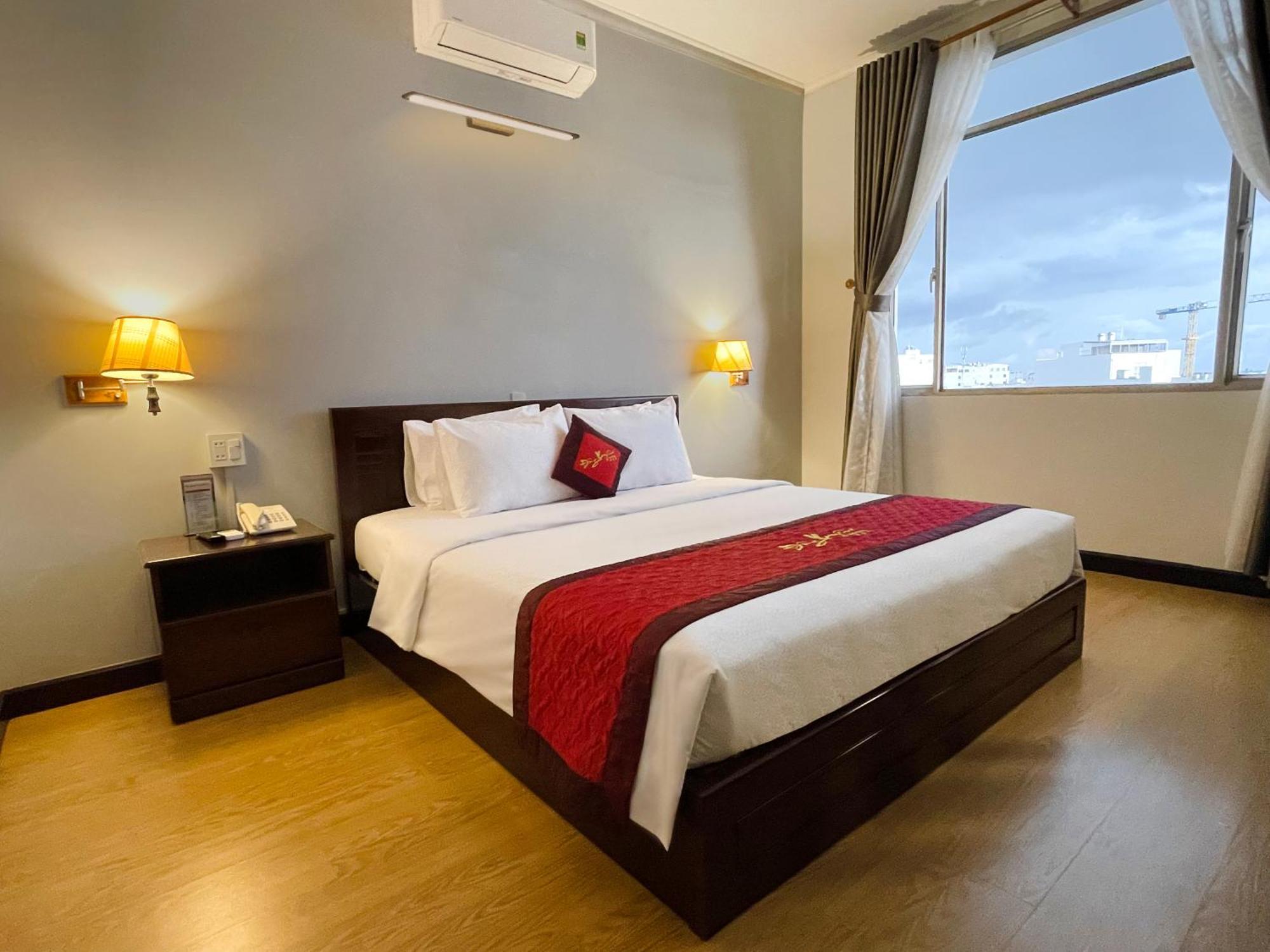Dong Xuyen Hotel Long Xuyen Bagian luar foto