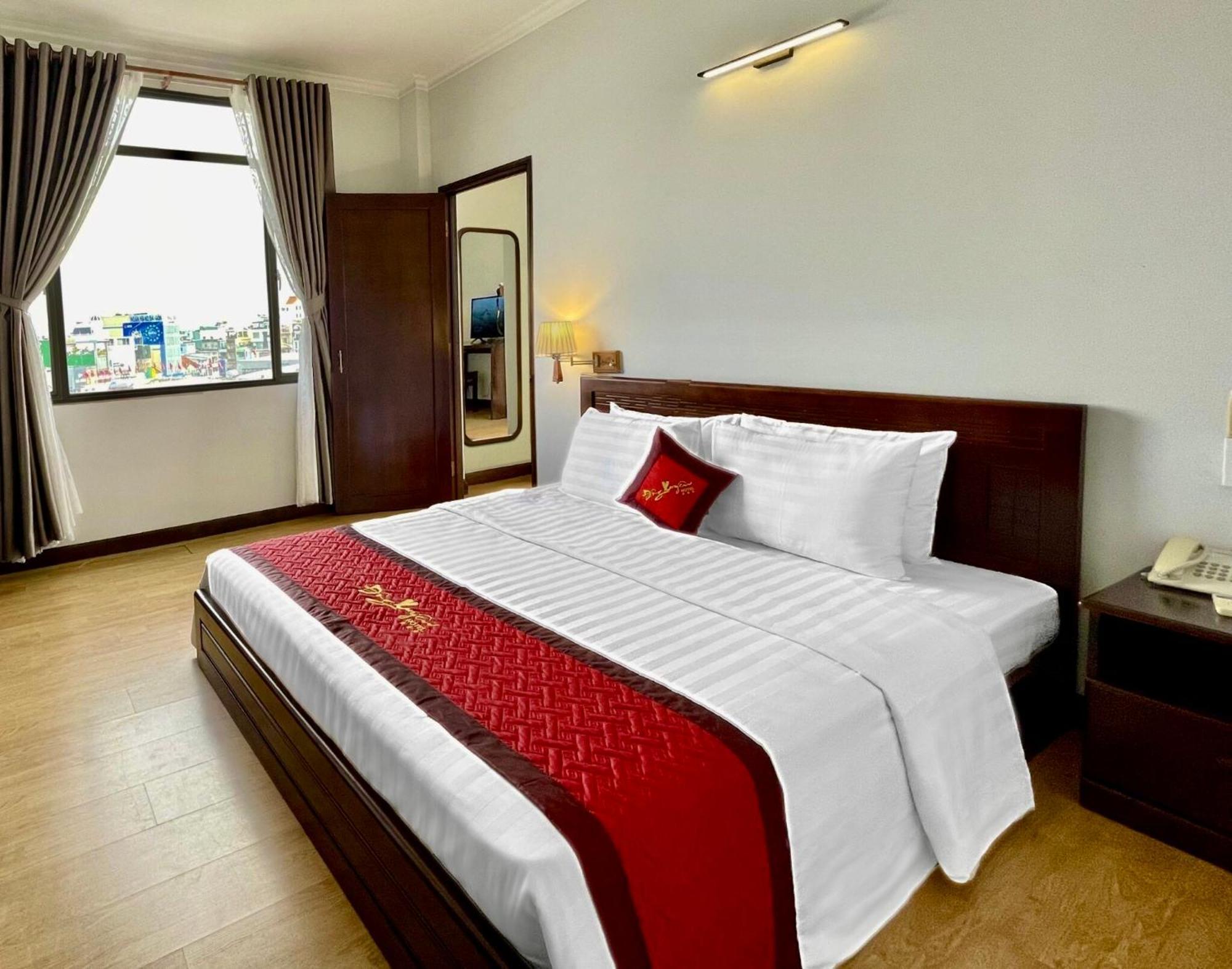 Dong Xuyen Hotel Long Xuyen Bagian luar foto