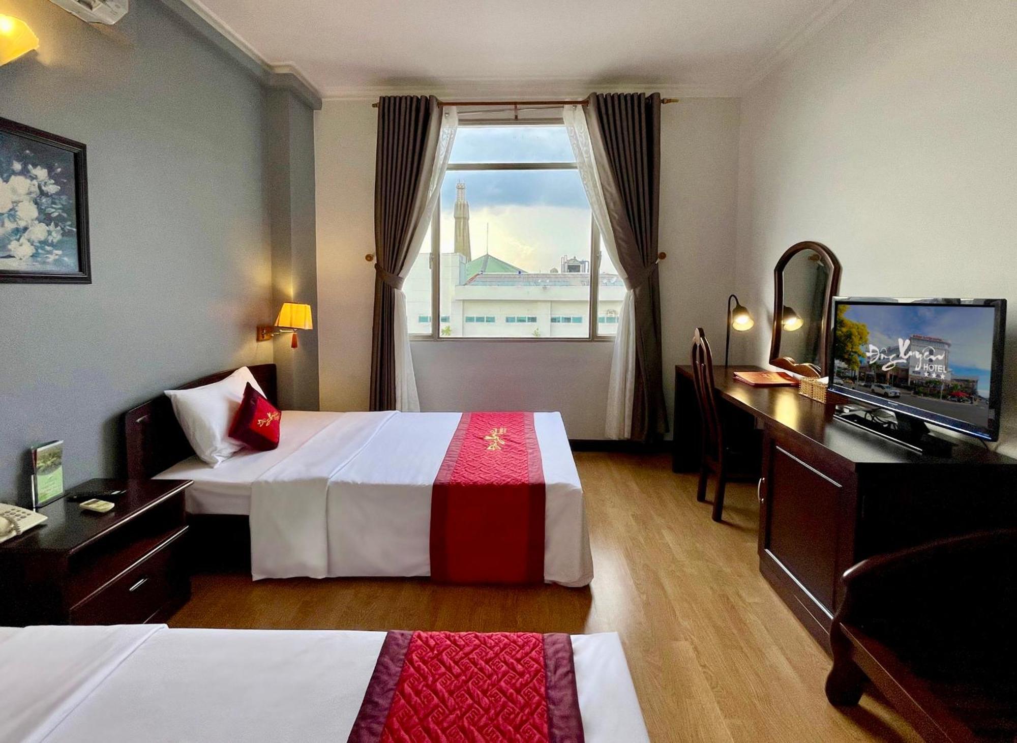 Dong Xuyen Hotel Long Xuyen Bagian luar foto
